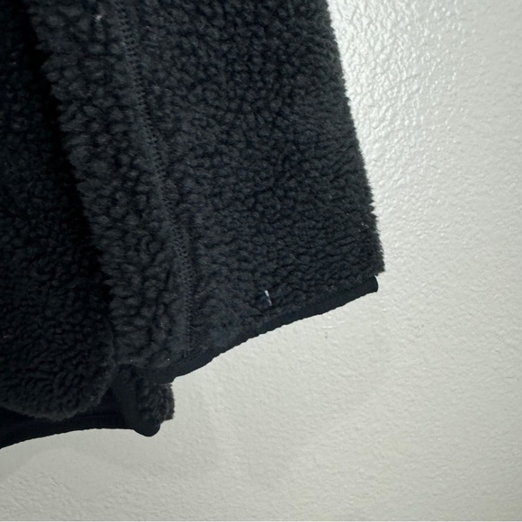 Nike Yoga Fleece Deep Pile Jacket Size Small - Picture 2 of 10